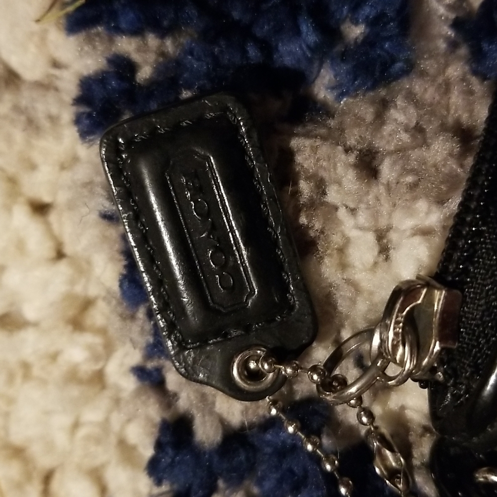 Coach wristlet new never carried perfect condition - Picture 2 of 4
